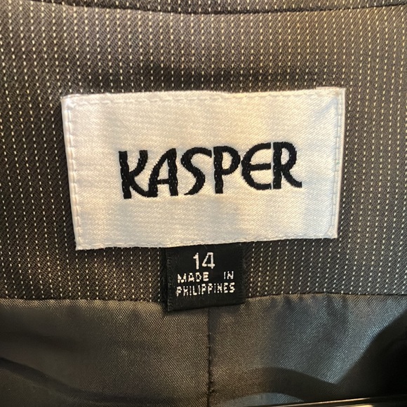 Business Suit - Picture 3 of 5